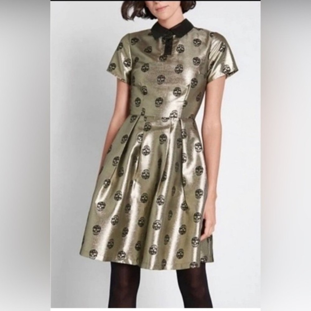 Modcloth Dress Gold metallic with black skulls with Peter Pan collar NWOT Sz 12